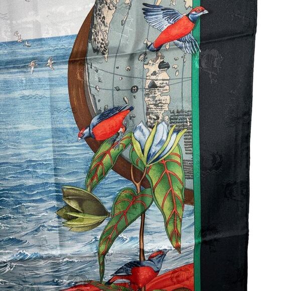 Hermes  Hermès CHRISTOPHE COLOMB DECOUVRE L’AMERIQUE 12 OCTOBRE 1492 SILK SCARF - Picture 9 of 16